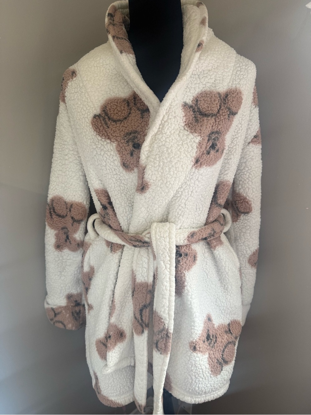 La Vie en Rose Teddy Bear Print Soft Plush Robe – Size Small